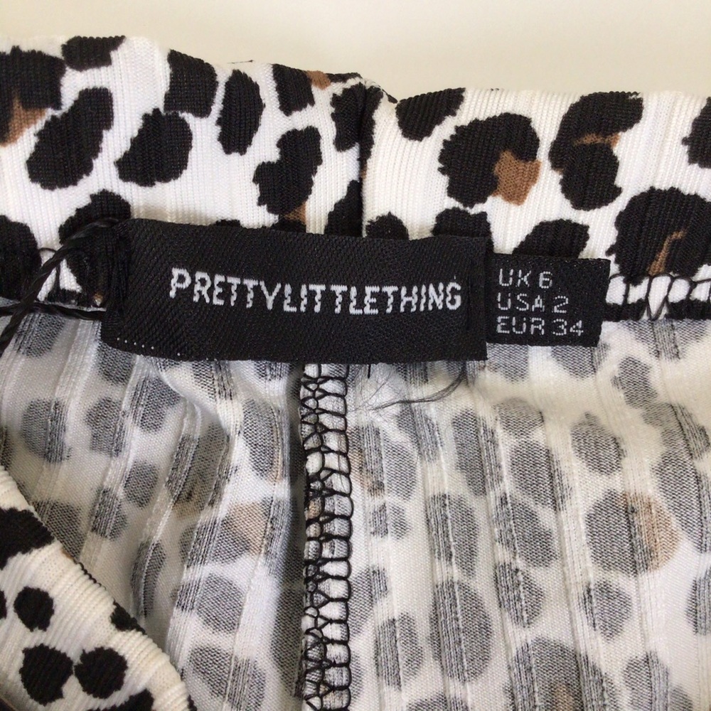 PrettyLittleThing Leopard Rib cycle shorts - Picture 4 of 8
